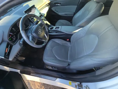 More photos of 2020 Toyota Avalon Hybrid Limited at Gulliver Auto Group, TX