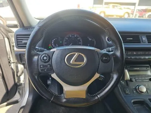 More photos of 2015 Lexus CT 200h at Gulliver Auto Group, TX