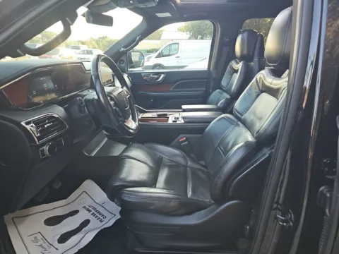 More photos of 2021 Lincoln Navigator L Reserve at Gulliver Auto Group, TX