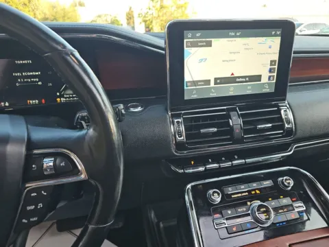 More photos of 2021 Lincoln Navigator L Reserve at Gulliver Auto Group, TX