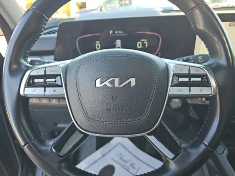 More photos of 2023 Kia Telluride S at Gulliver Auto Group, TX