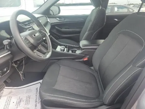 More photos of 2024 Jeep Grand Cherokee Laredo X at Gulliver Auto Group, TX