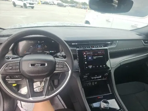 More photos of 2024 Jeep Grand Cherokee Laredo X at Gulliver Auto Group, TX