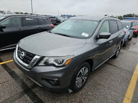 Gray 2018 Nissan Pathfinder SL for sale in Plano, TX