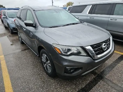 Photos of 2018 Nissan Pathfinder SL for sale in Plano, TX at Gulliver Auto Group