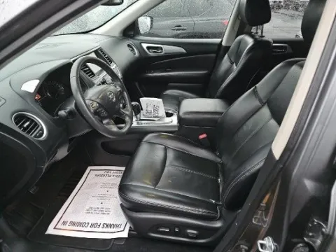 More photos of 2018 Nissan Pathfinder SL at Gulliver Auto Group, TX