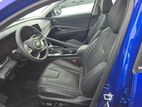 More photos of 2025 Hyundai Elantra Limited at Gulliver Auto Group, TX
