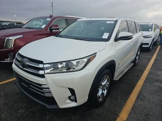 White 2019 Toyota Highlander Limited Platinum for sale in Plano, TX
