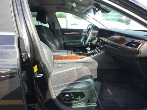 More photos of 2019 Genesis G90 5.0 Ultimate at Gulliver Auto Group, TX