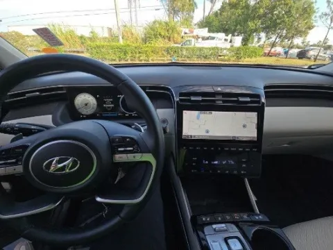 More photos of 2022 Hyundai Tucson Limited at Gulliver Auto Group, TX