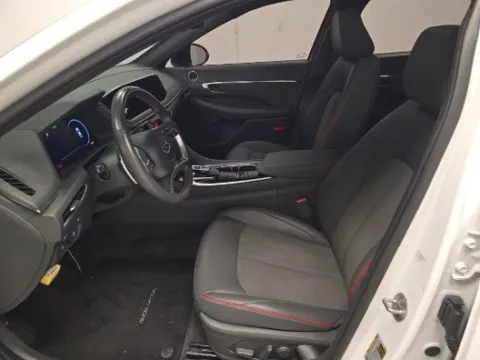 More photos of 2023 Hyundai Sonata SEL Plus at Gulliver Auto Group, TX