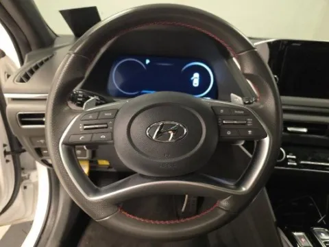 More photos of 2023 Hyundai Sonata SEL Plus at Gulliver Auto Group, TX