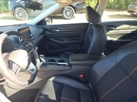 More photos of 2019 Nissan Altima 2.5 SR at Gulliver Auto Group, TX