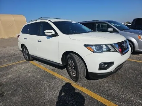 Photos of 2020 Nissan Pathfinder SV for sale in Plano, TX at Gulliver Auto Group