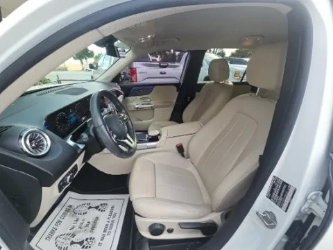 More photos of 2022 Mercedes-Benz GLB 250 at Gulliver Auto Group, TX