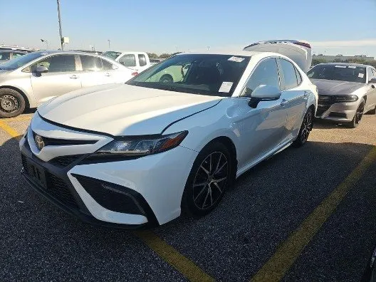 White 2022 Toyota Camry SE for sale in Plano, TX