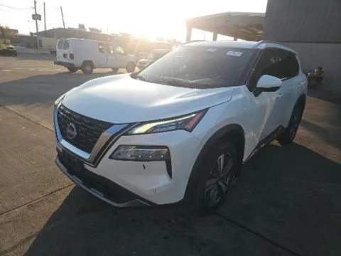 White 2023 Nissan Rogue SL for sale in Plano, TX