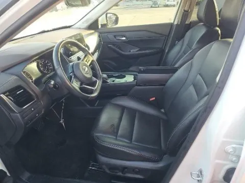 More photos of 2023 Nissan Rogue SL at Gulliver Auto Group, TX