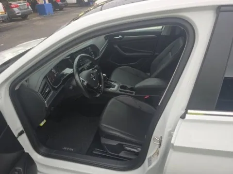 More photos of 2019 Volkswagen Jetta 1.4T SE at Gulliver Auto Group, TX