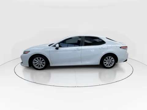 More photos of 2018 Toyota Camry LE at Gulliver Auto Group, TX