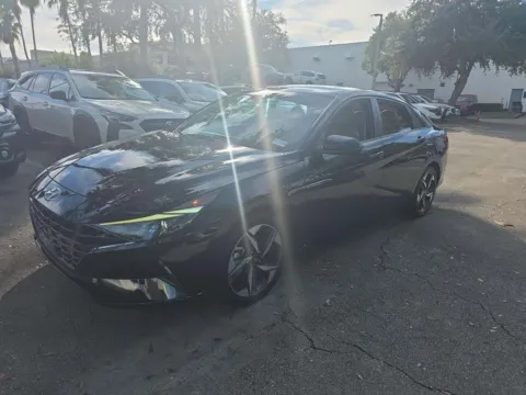 Black 2023 Hyundai Elantra Limited for sale in Plano, TX