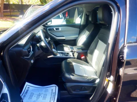 Another view of 2022 Ford Explorer XLT for sale in Plano, TX at Gulliver Auto Group