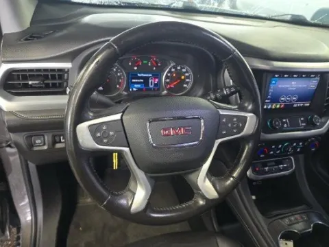 More photos of 2020 GMC Acadia SLT at Gulliver Auto Group, TX