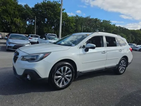 White 2019 Subaru Outback 3.6R for sale in Plano, TX