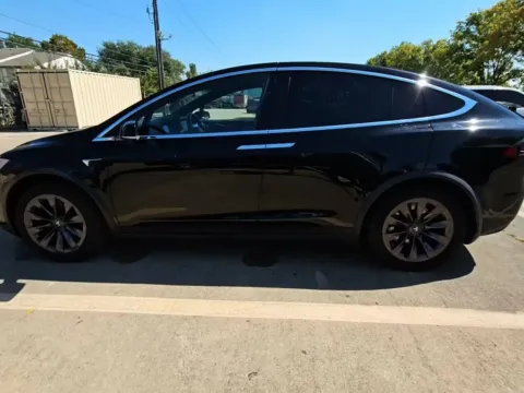 Black 2018 Tesla Model X 75D for sale in Plano, TX
