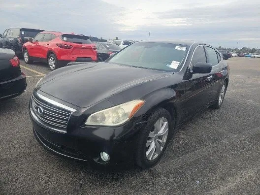 2011 INFINITI M