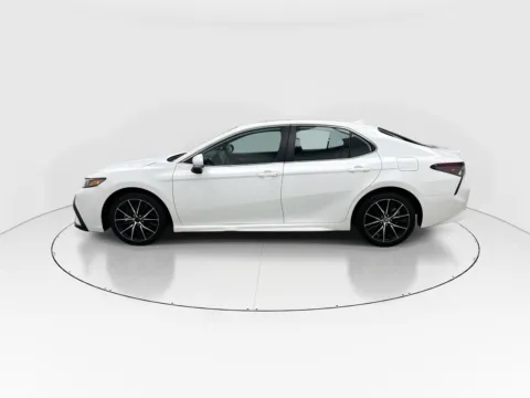 More photos of 2023 Toyota Camry SE at Gulliver Auto Group, TX