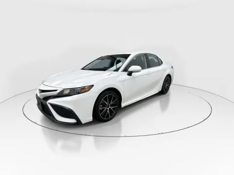 More photos of 2023 Toyota Camry SE at Gulliver Auto Group, TX