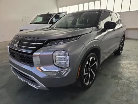 Gray 2022 Mitsubishi Outlander SE for sale in Plano, TX