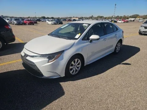 White 2023 Toyota Corolla LE for sale in Plano, TX
