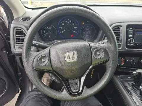 More photos of 2020 Honda HR-V LX at Gulliver Auto Group, TX