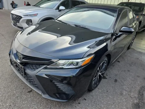 Black 2019 Toyota Camry SE for sale in Plano, TX