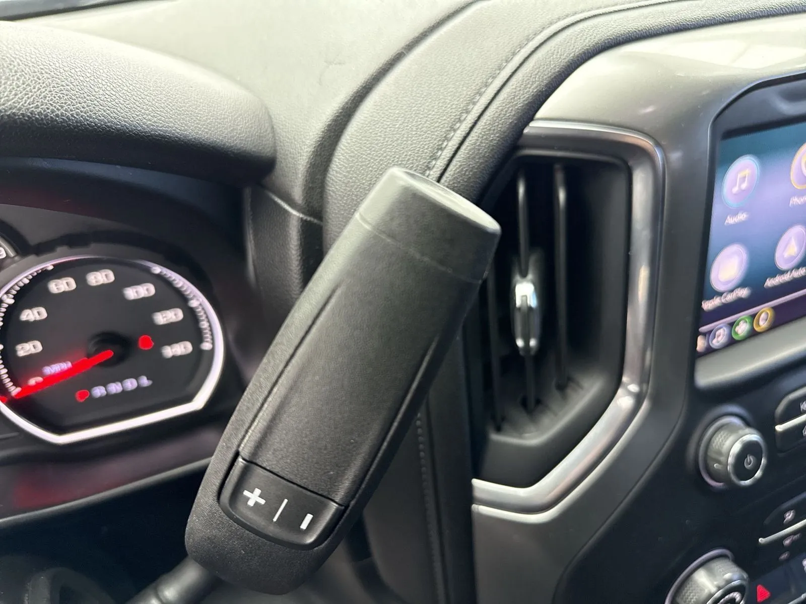 2020 Chevrolet Silverado 1500 LT - Photo 25