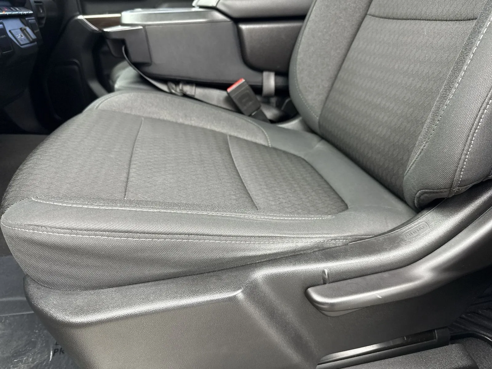 2020 Chevrolet Silverado 1500 LT - Photo 27