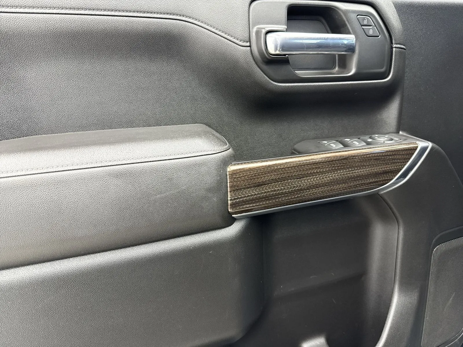 2020 Chevrolet Silverado 1500 LT - Photo 28