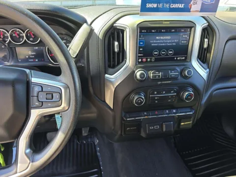 More photos of 2020 Chevrolet Silverado 1500 LT at Gulliver Auto Group, TX