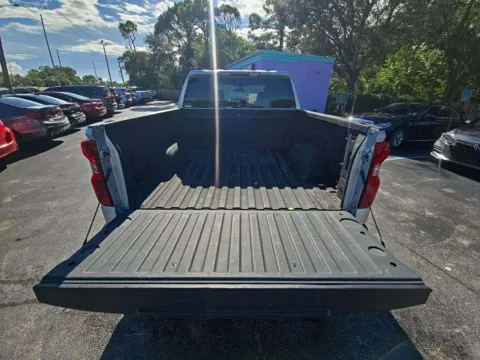 More photos of 2019 Chevrolet Silverado 1500 LT at Gulliver Auto Group, TX