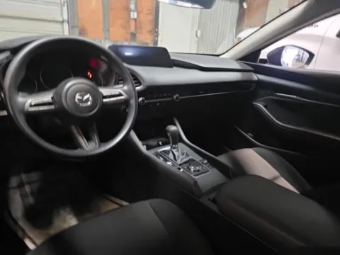 More photos of 2021 Mazda Mazda3 2.0 at Gulliver Auto Group, TX