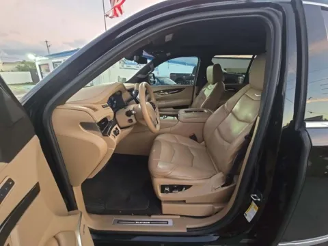 Another view of 2019 Cadillac Escalade Platinum Edition for sale in Plano, TX at Gulliver Auto Group