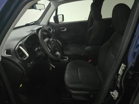 More photos of 2020 Jeep Renegade Latitude at Gulliver Auto Group, TX