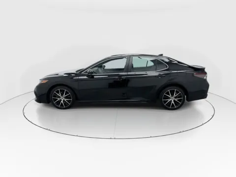 More photos of 2022 Toyota Camry SE at Gulliver Auto Group, TX