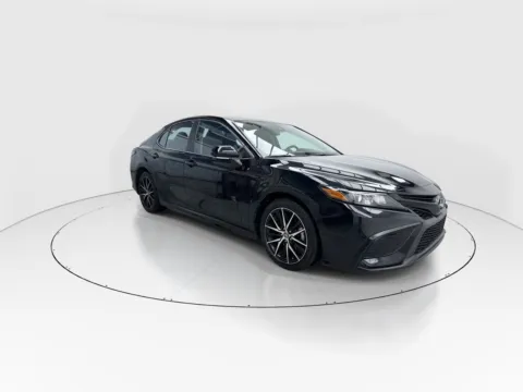 Photos of 2022 Toyota Camry SE for sale in Plano, TX at Gulliver Auto Group