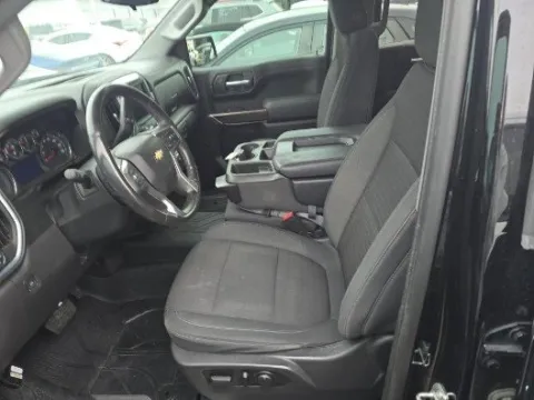 More photos of 2021 Chevrolet Silverado 1500 LT at Gulliver Auto Group, TX