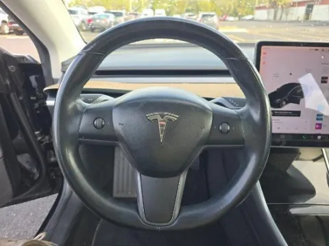 More photos of 2018 Tesla Model 3 Mid Range at Gulliver Auto Group, TX