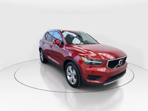 Photos of 2019 Volvo XC40 Momentum for sale in Plano, TX at Gulliver Auto Group