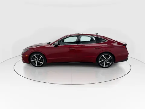 More photos of 2023 Hyundai Sonata SEL Plus at Gulliver Auto Group, TX